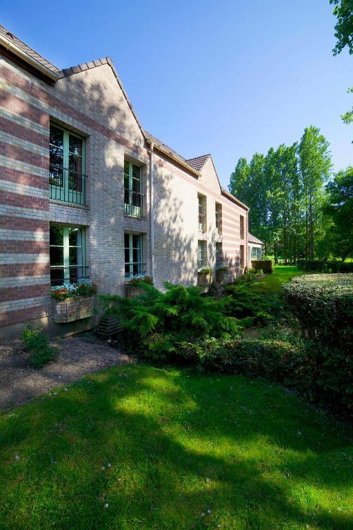 Hotel Le Domaine De Mombreux Lumbres Exterior foto
